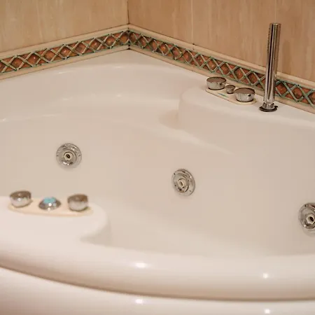 Grand Elite Hotel 3*