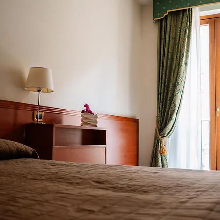 Hotel Grand Elite 3*