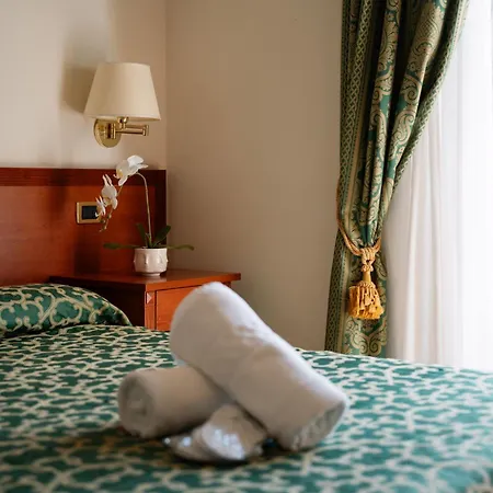 Grand Elite Hotel 3*