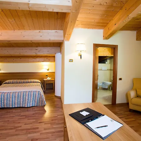 Grand Elite Hotel