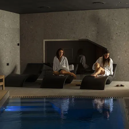 Grand Elite Hotel 3*