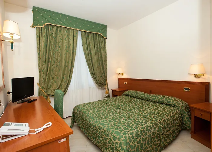 Hotel Grand Elite 3*