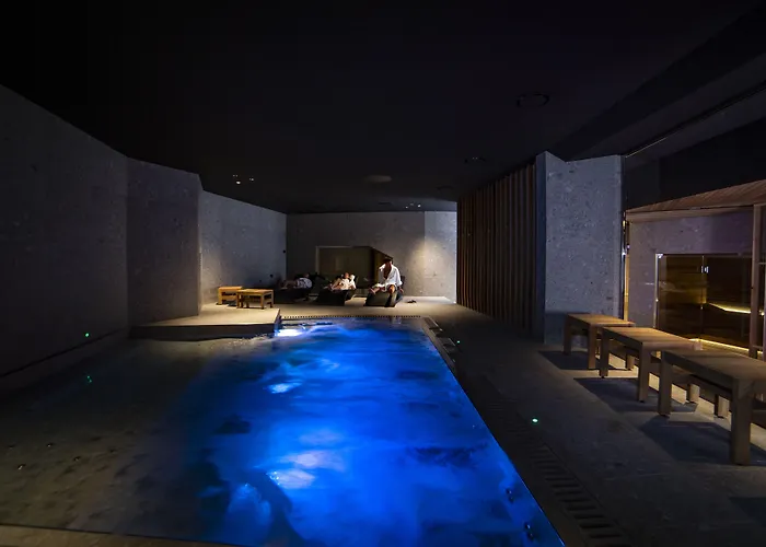 Grand Elite Hotel 3*