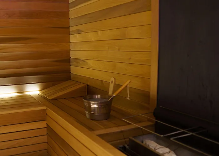 Grand Elite Hotel 3*